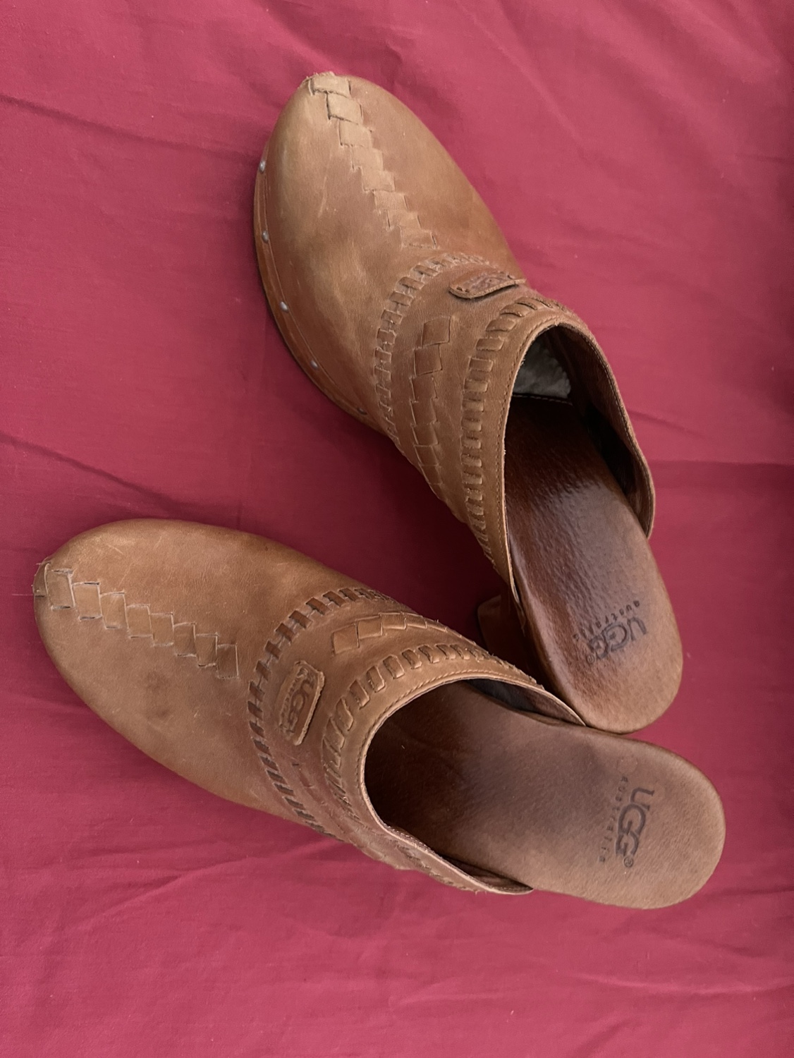 UGG 'Vivica' Clogs with Shearling Footbed - size 10