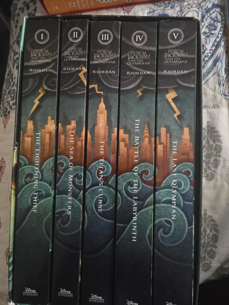 Percy Jackson and the Olympians: The Lightning Thief image indicator(2)