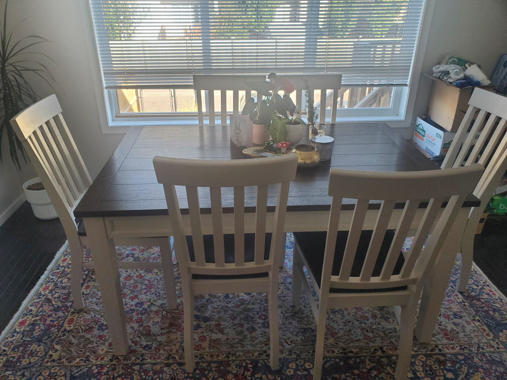 dinner table - photo 4