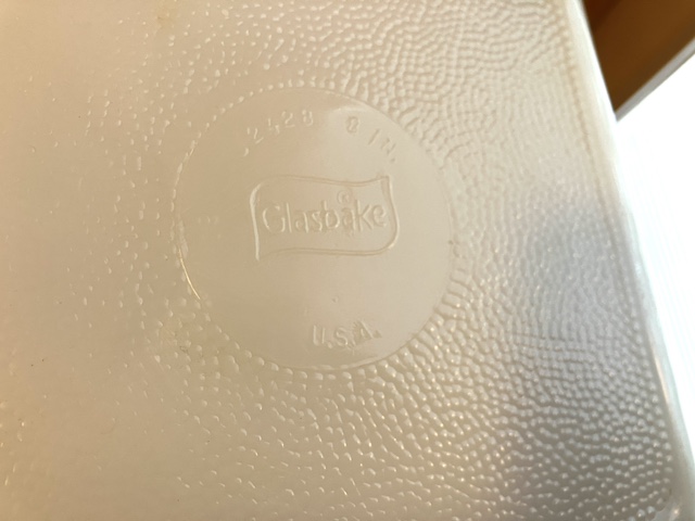 McKee Milk Glass MG21 PRIMROSE DREAM 8" Square Baker image indicator(2)