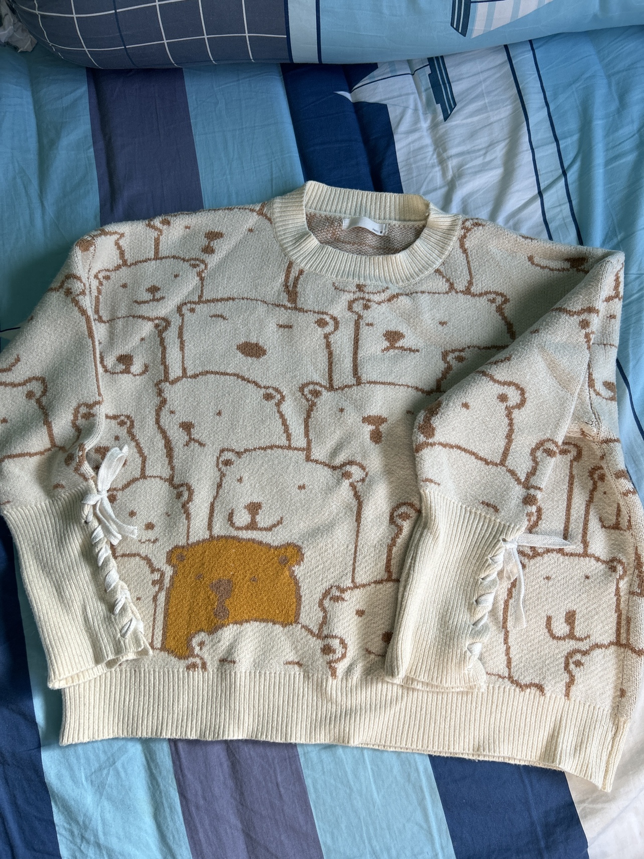 Jeans, skirt, blazer, retro jeans, sweater - total 7 pieces image indicator(7)