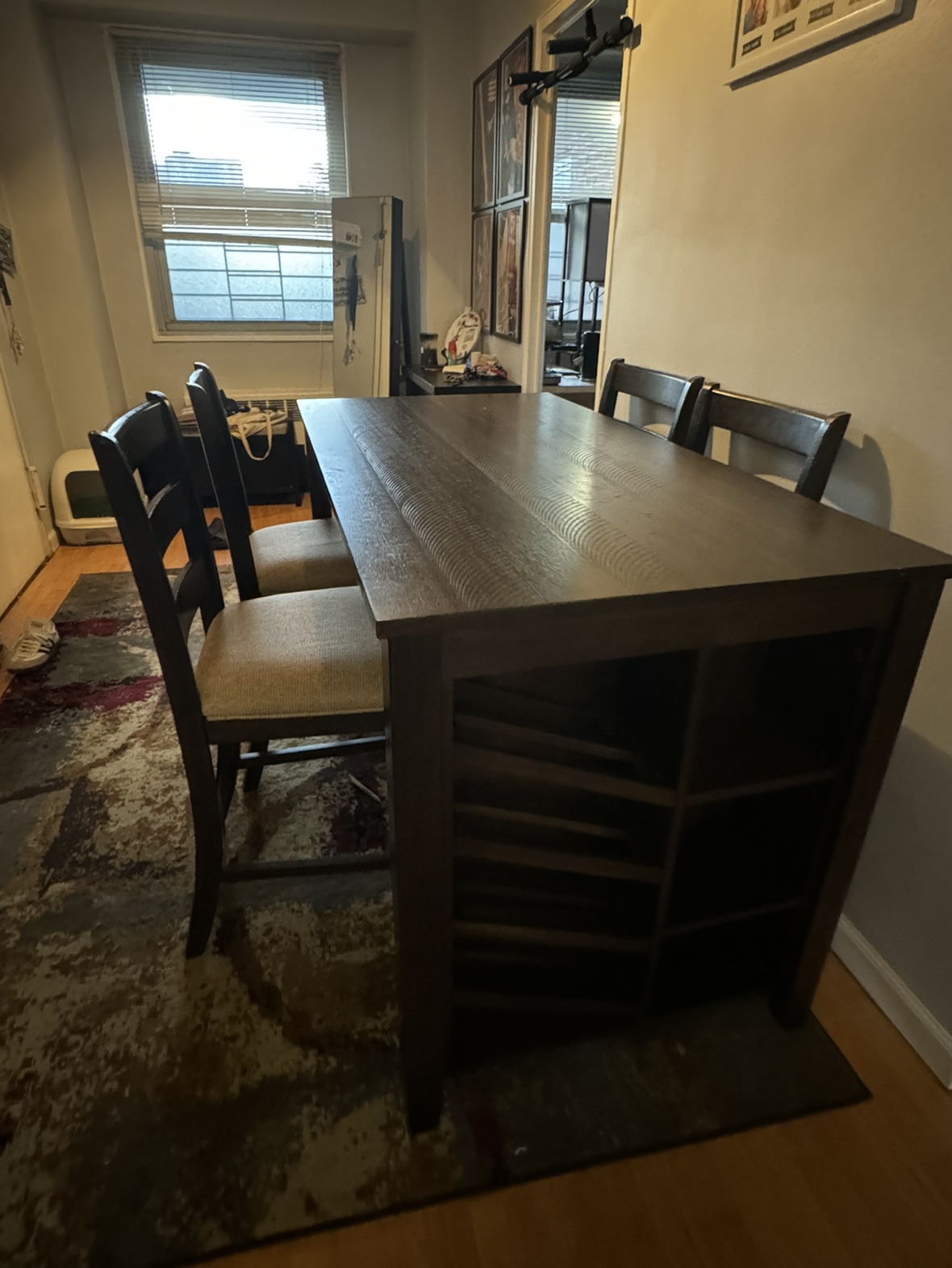 Counter Height Dining Table and 4 barstools - photo 2
