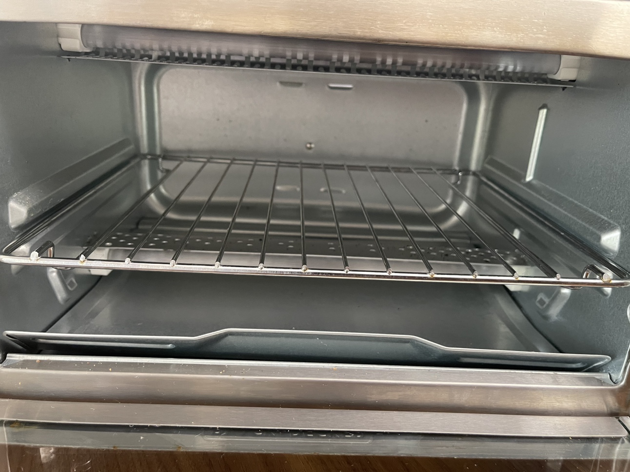 Black and Decker Toaster Oven - photo 3