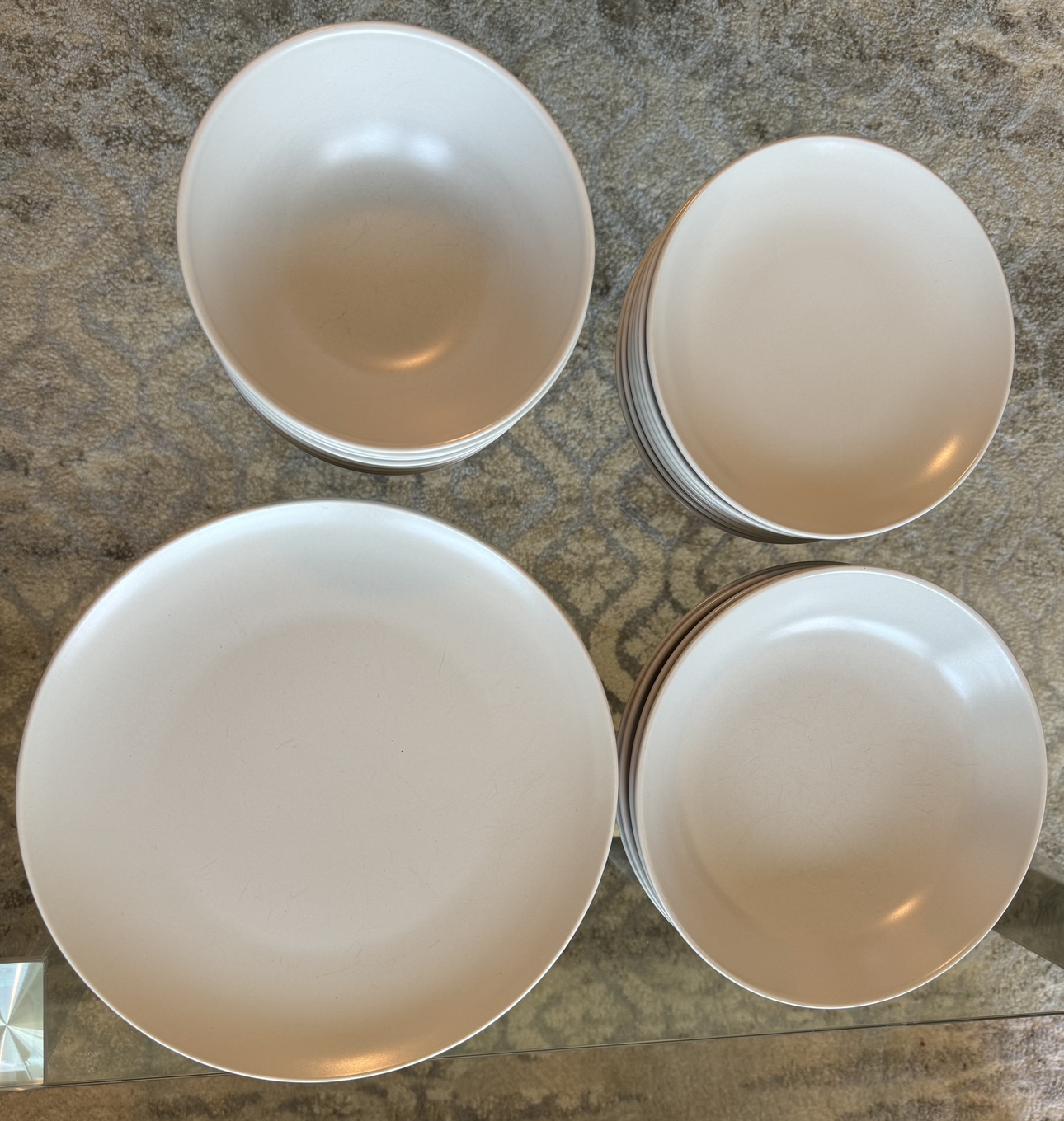 Ikea Dishes (Plates and Bowls set) 28 pieces - photo 2
