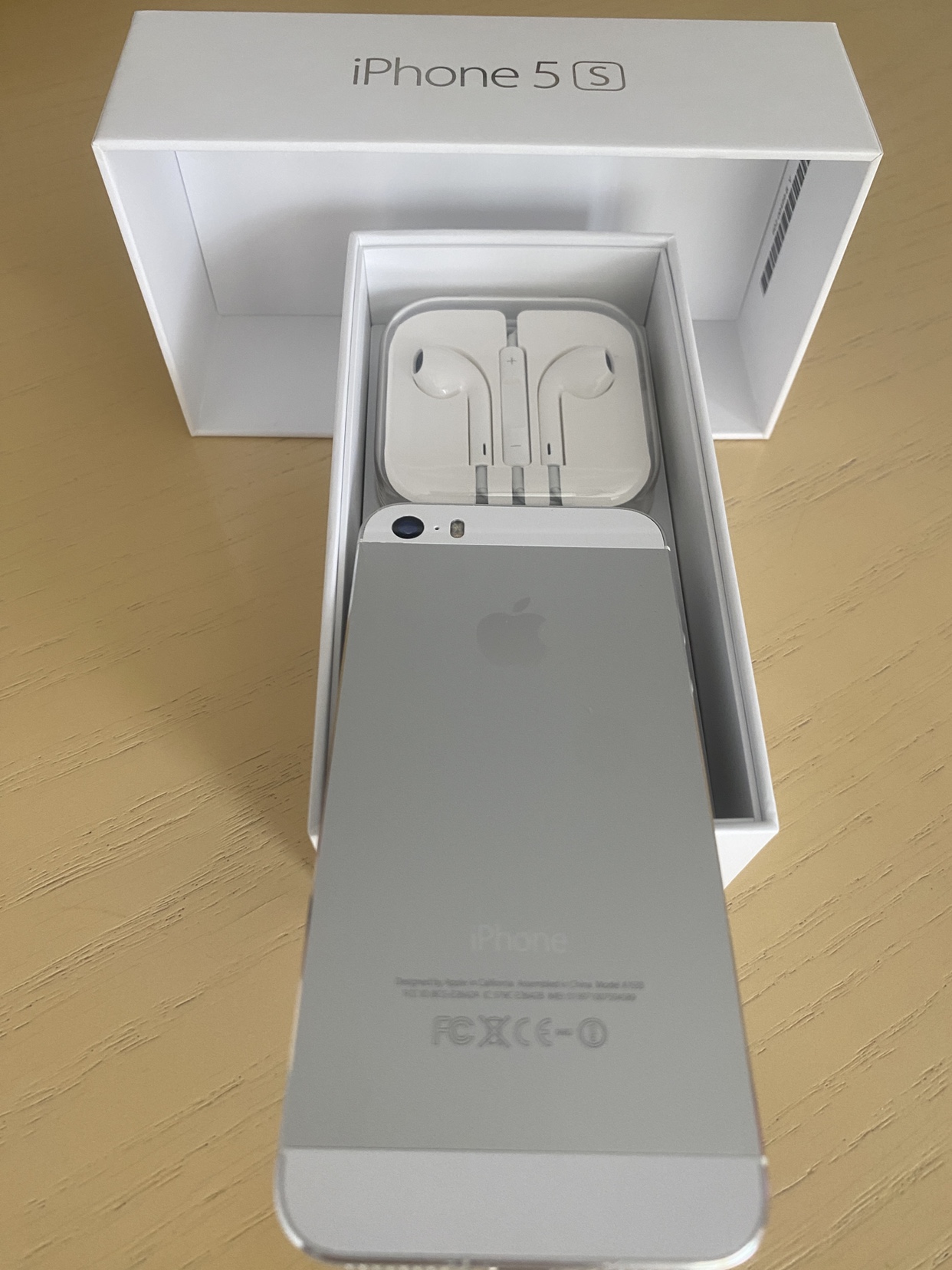 iPhone 5s Very Good Condition image indicator(3)