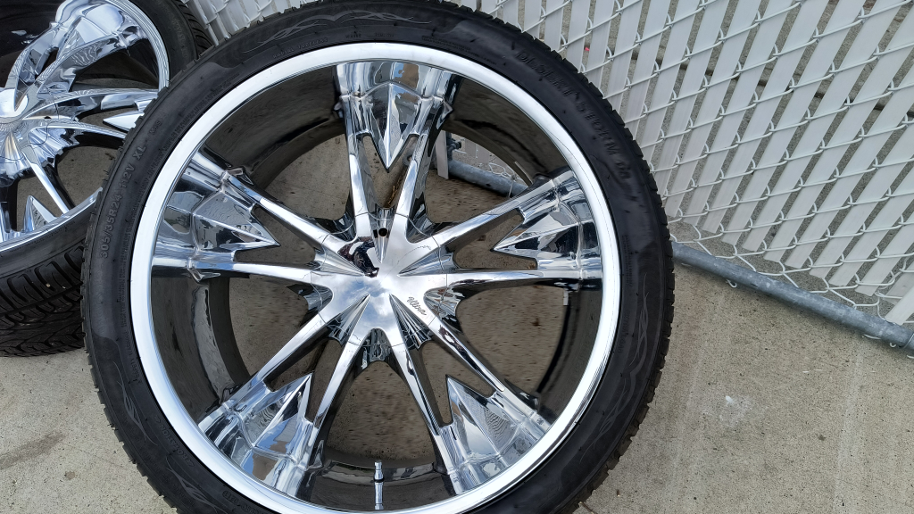 24" Chrome Rims,new Tires,spinners image indicator(2)