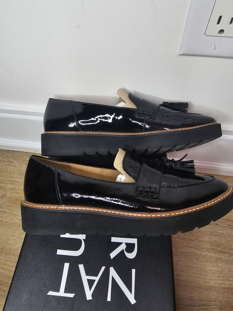 Naturalizer Patent Leather Loafers Women's 8.5 image indicator(5)