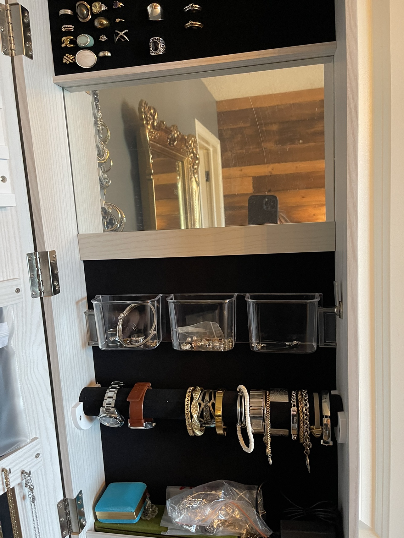 Jewelry cabinet with LED mirror. - photo 3
