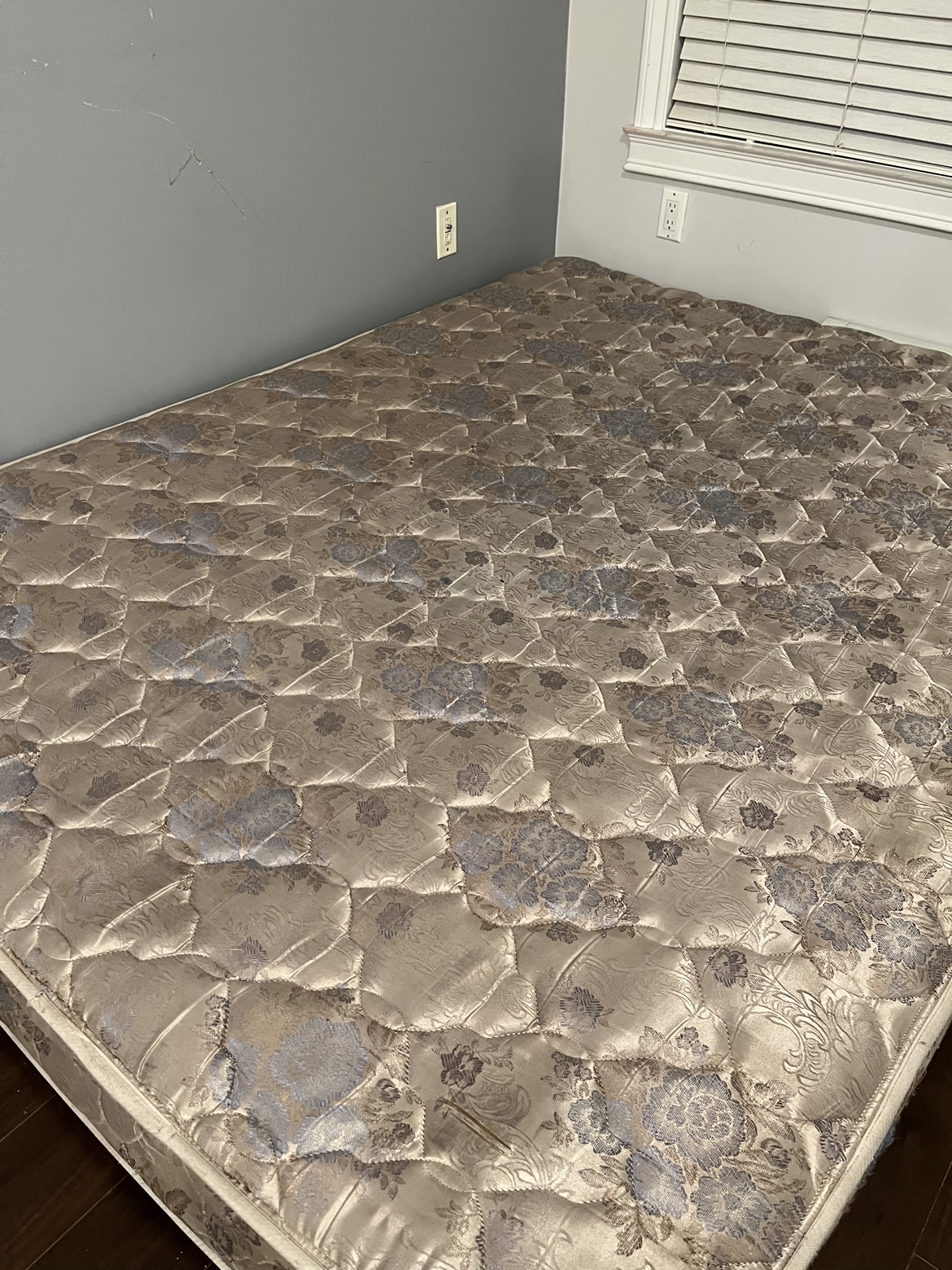 King sized mattress - photo 3