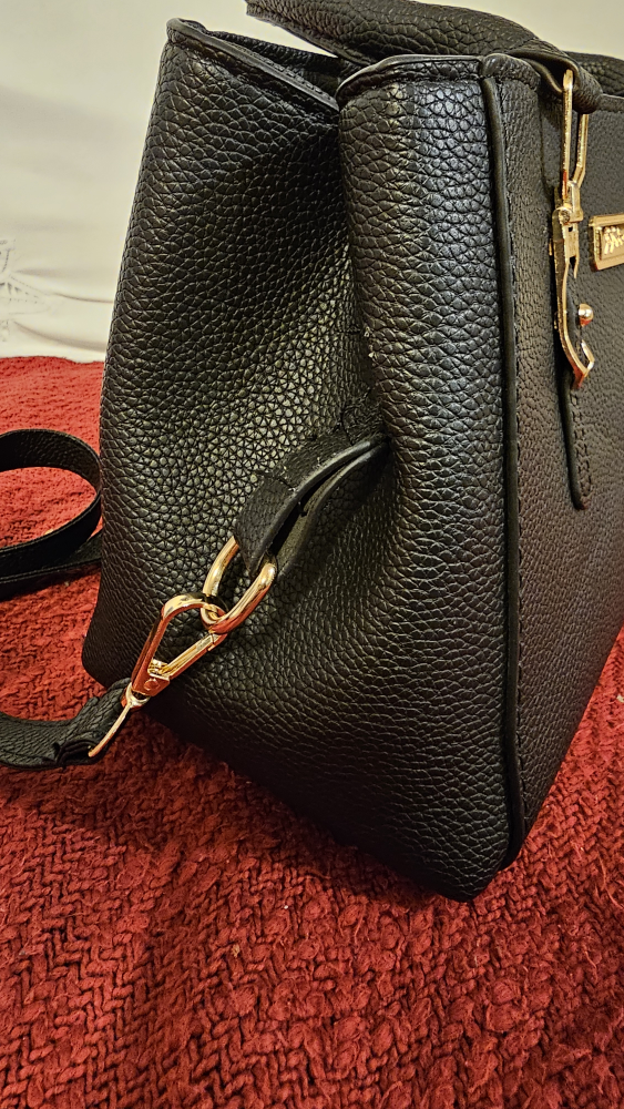 #freecycle Black Handbag with Gold Hardware - photo 2