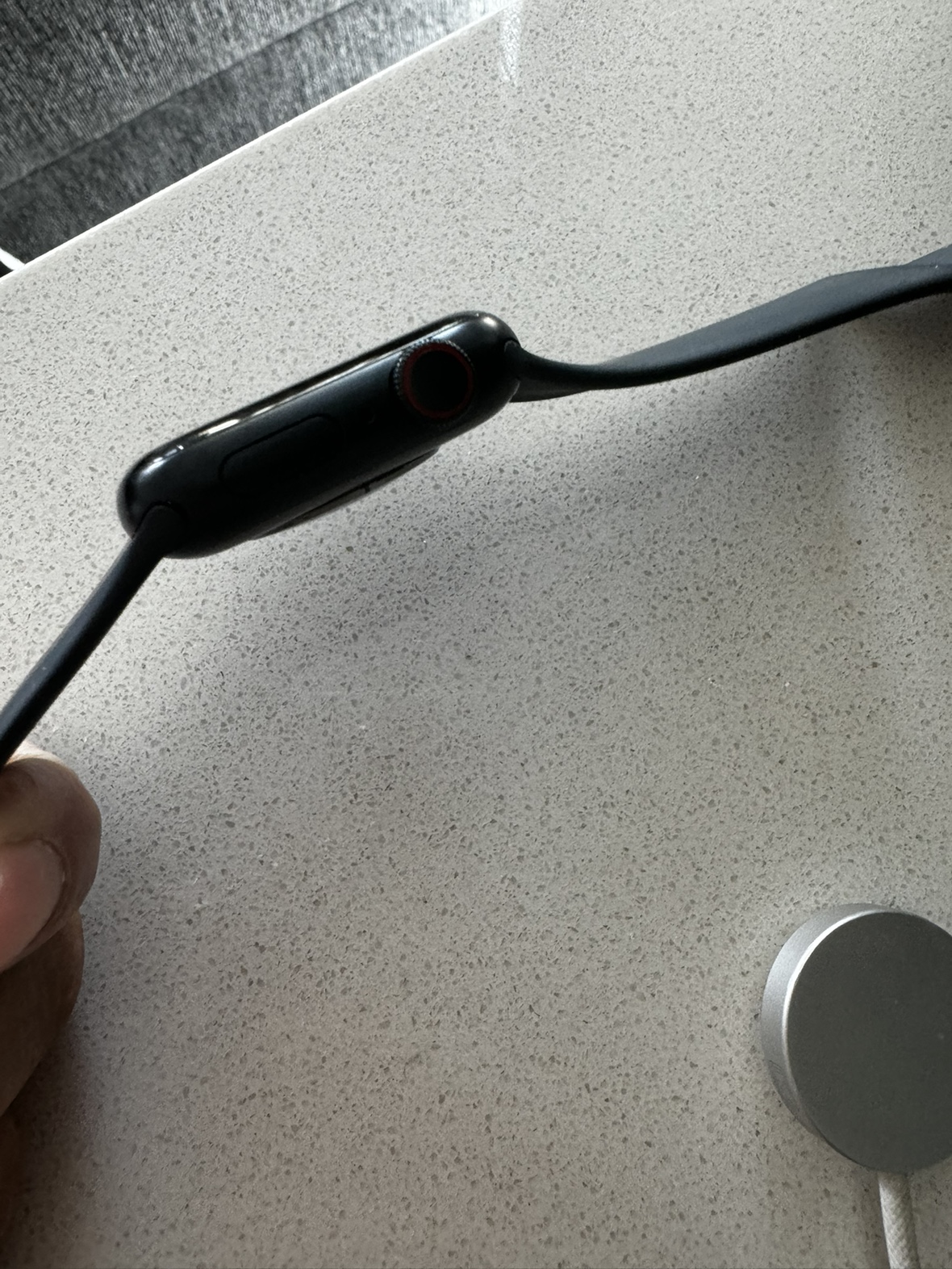 Apple Watch 9th series (gps and cellular) 41in - photo 3