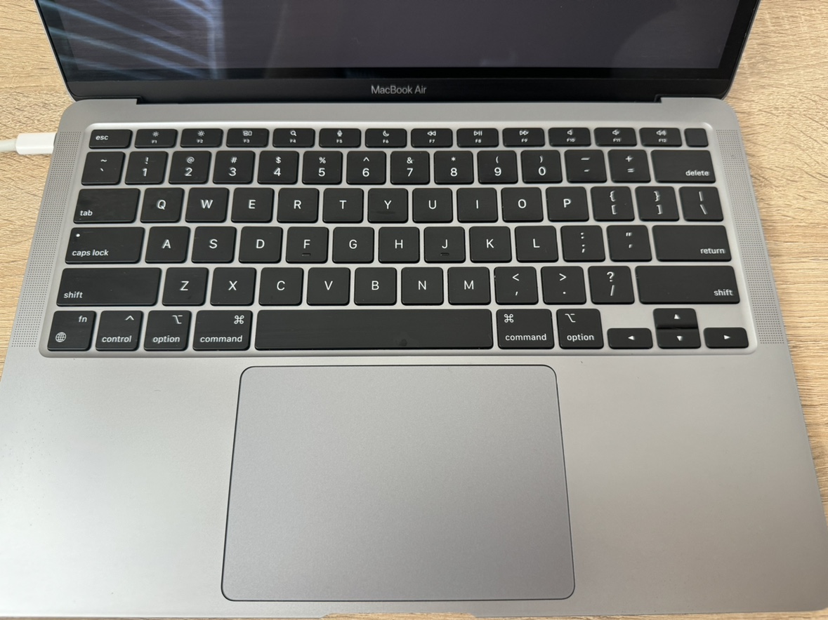 Apple Macbook Air M1 - photo 4