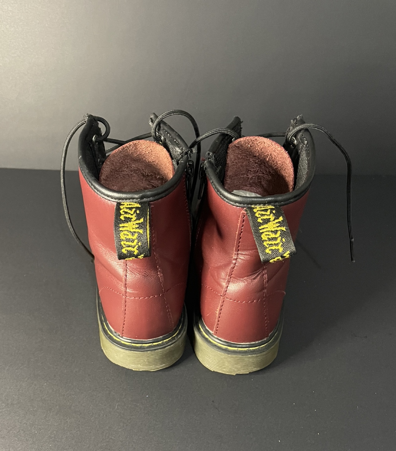 Dr Martens Cherry Docs Size 3Y - photo 4