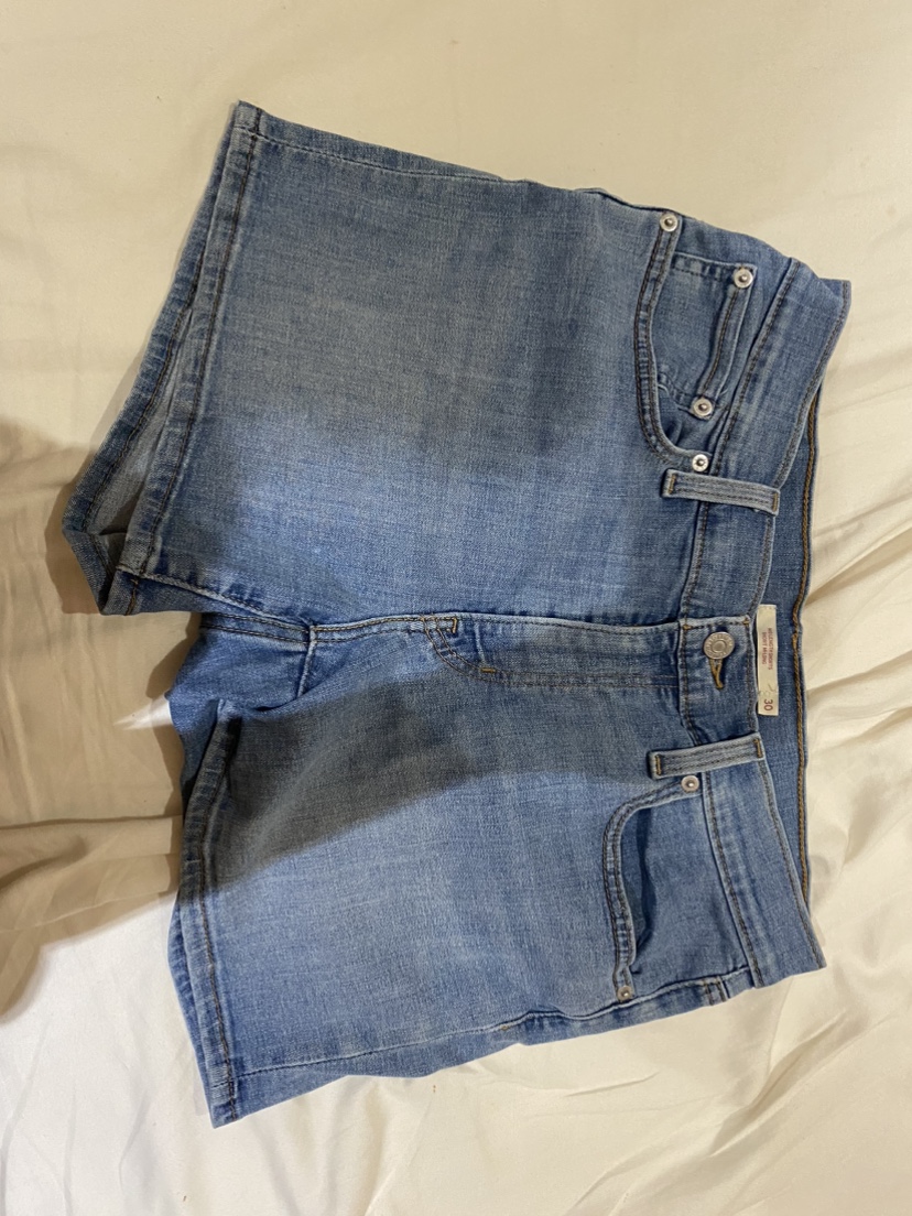 Cute denim jean shorts