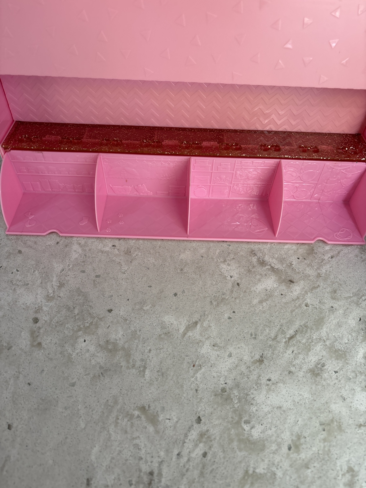LOL Doll stand 70+ accessories 19 LOL Dolls and 5 Pets - photo 3