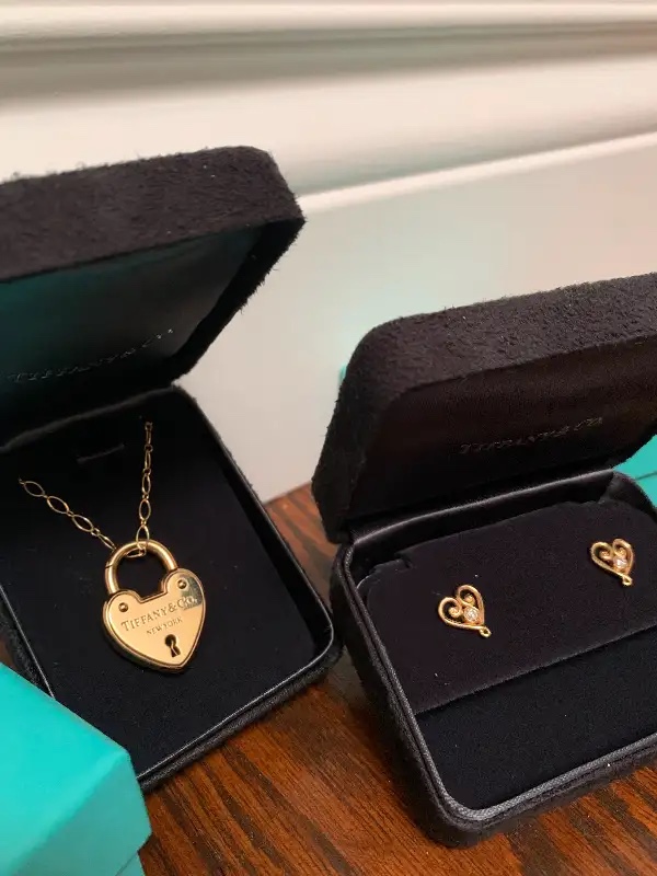 Tiffany gold heart necklace - photo 2