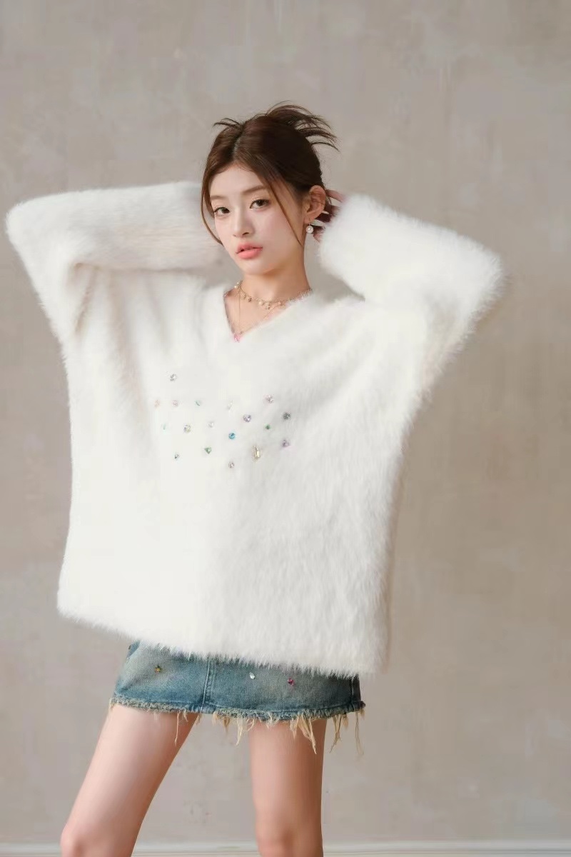 White Fuzzy Sweater - photo 4