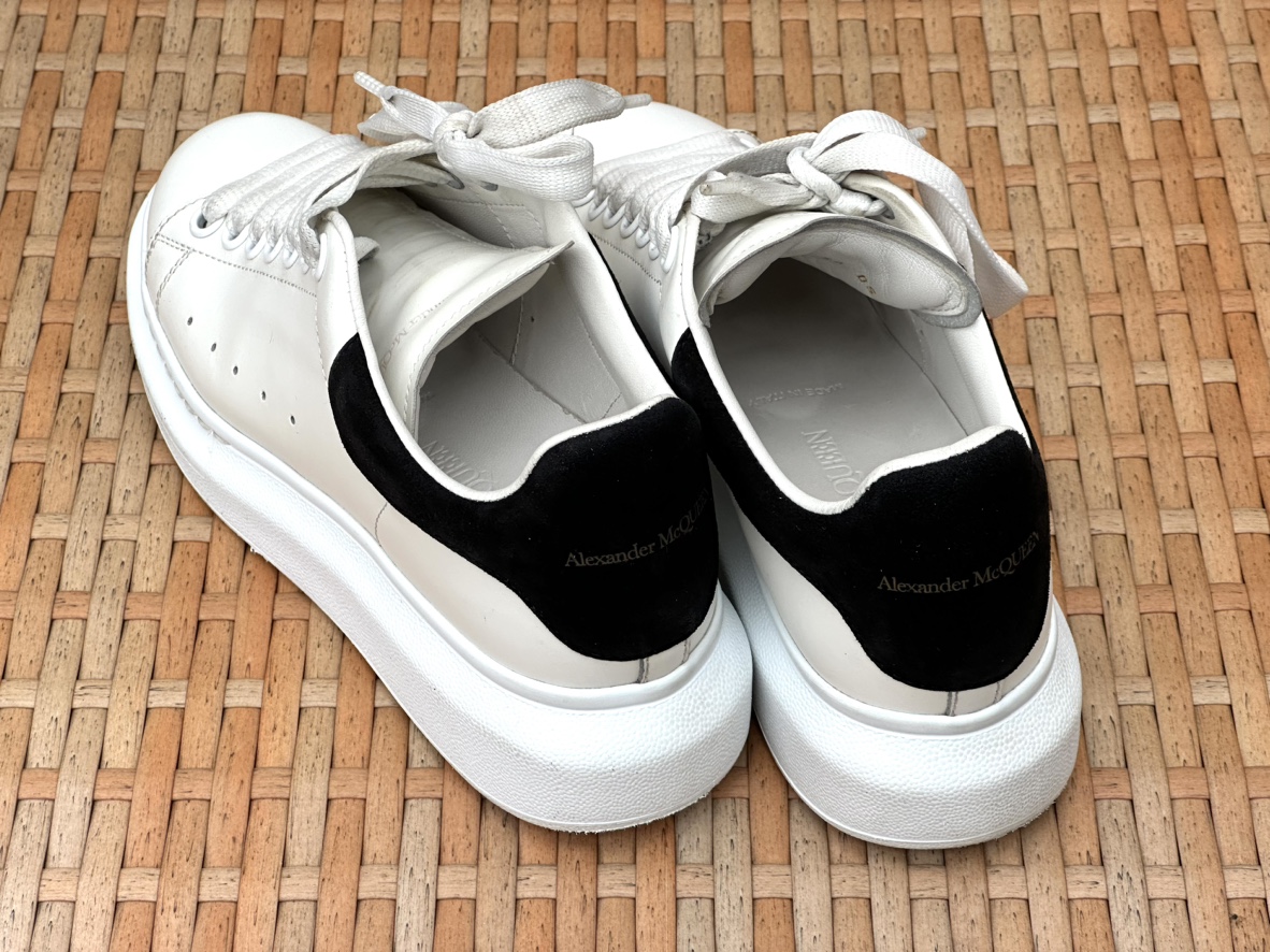 ALEXANDER MCQUEEN Leather Sneakers image indicator(3)
