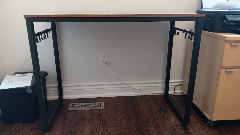 New unused desk - photo 2