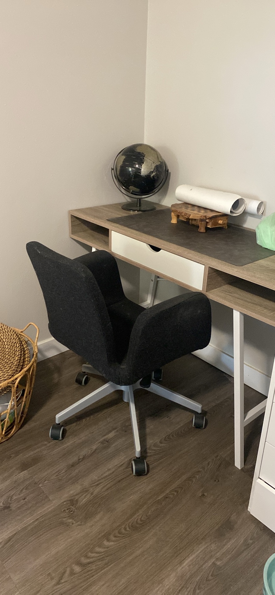 Desk & Chair - photo 2