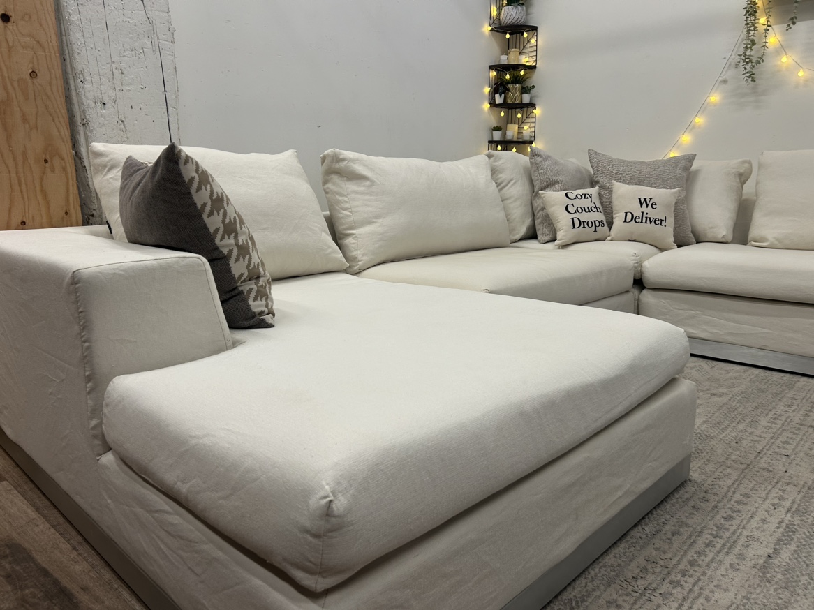 Gorgeous SohoHome Sectional Sofa 🚚 Delivery Available - photo 4