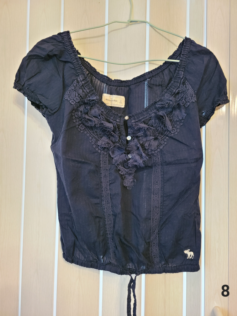 $5 CLOSET CLEANOUT WOMENS CLOTHES image indicator(6)