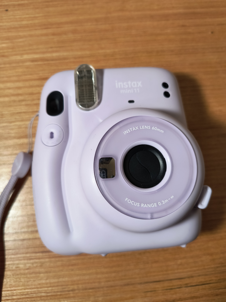 Instax Mini 11 Lilac Purple with Box image indicator(2)