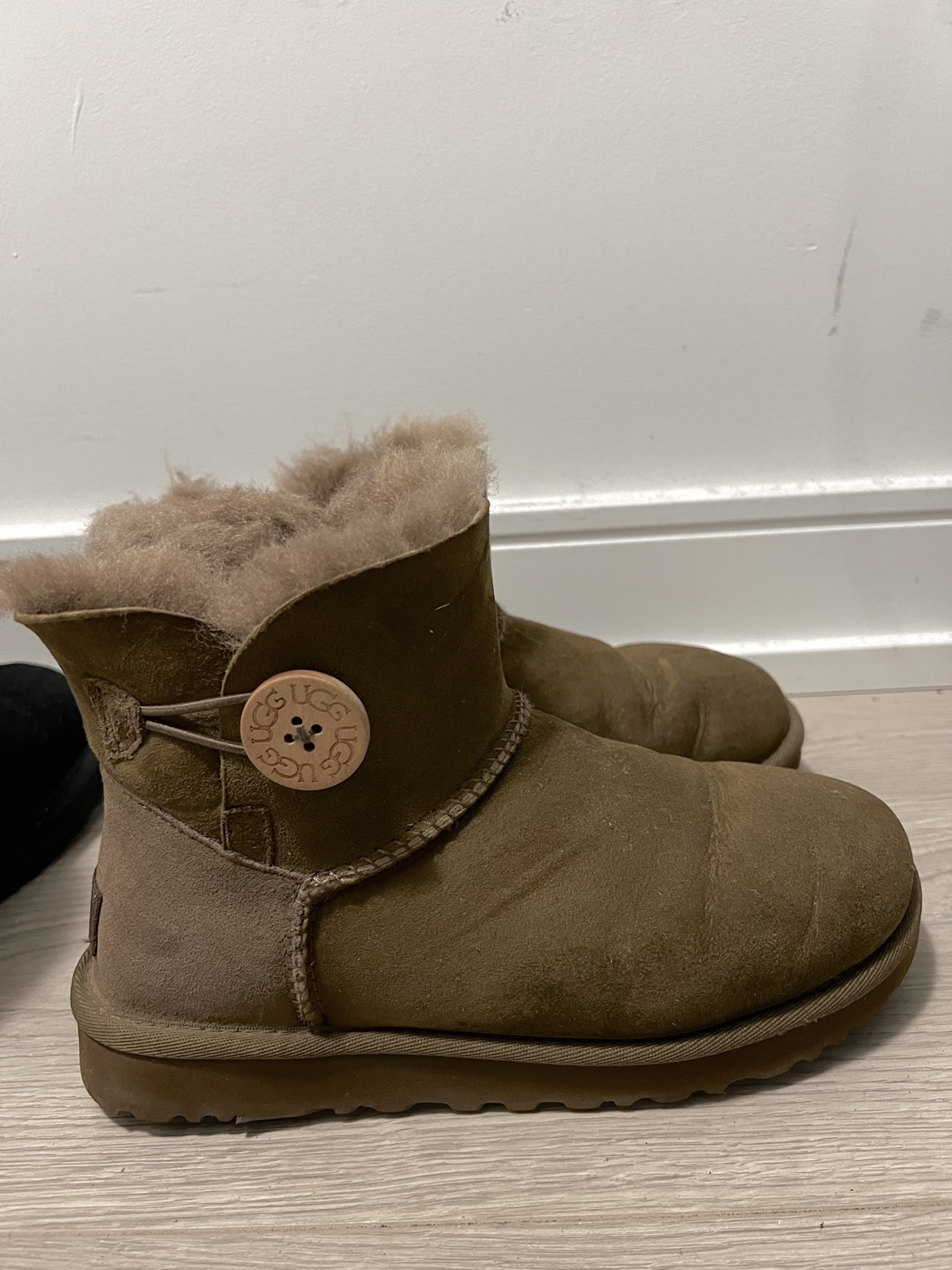 UGG Classic Brown Mini Boots thumbnail