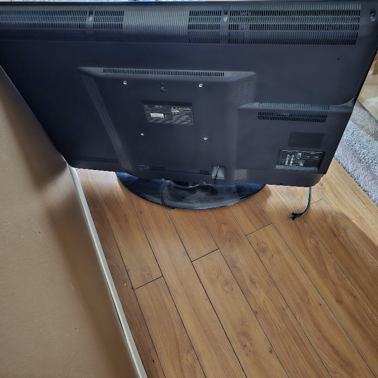 Toshiba 40" TV - photo 2