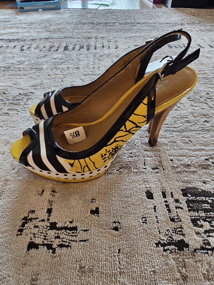 Nine West Yellow & Black Peep Toe Heels - photo 2