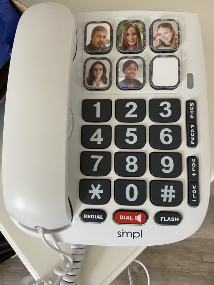 Telephone with Large numbers or photo dial