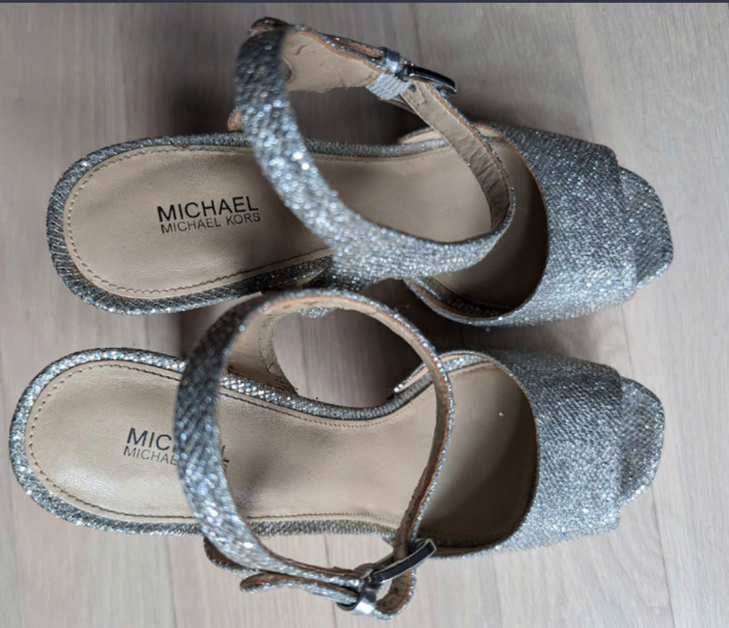 Sandals image indicator(2)