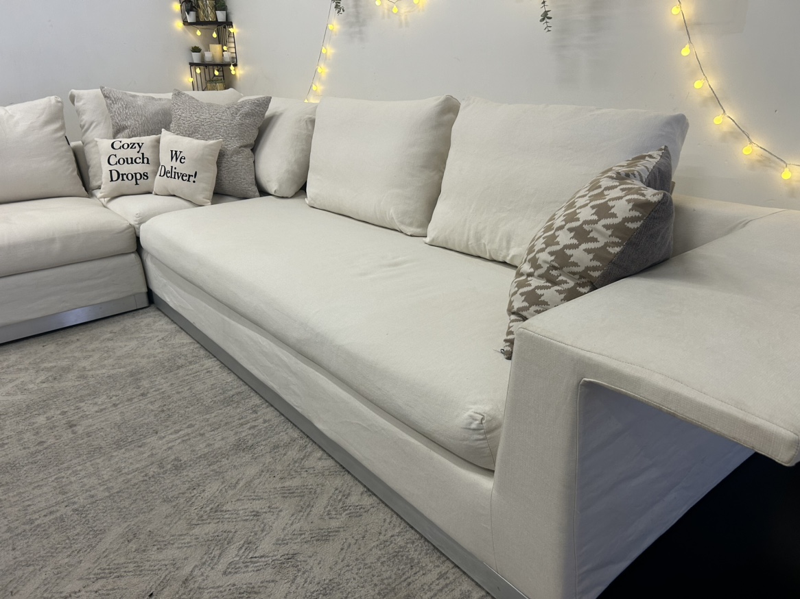 Gorgeous SohoHome Sectional Sofa 🚚 Delivery Available - photo 5