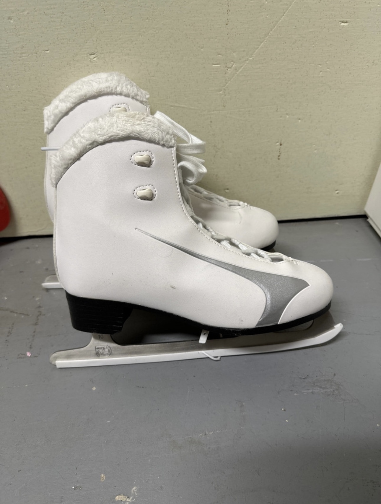 White Ice Skates Size 8