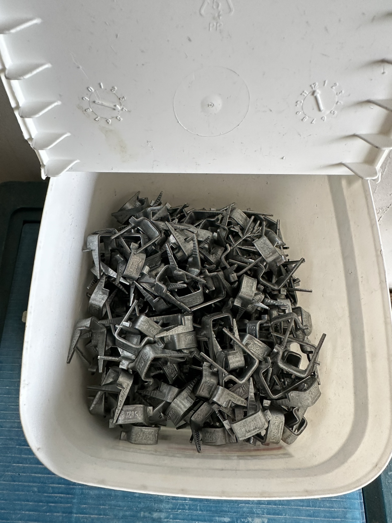 Iberville Staples image indicator(2)