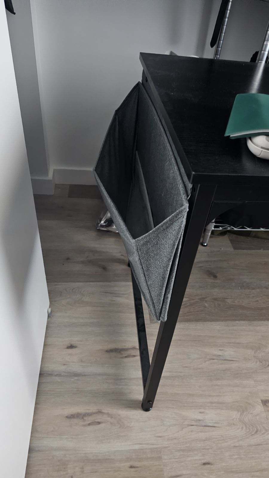 Black desk - photo 2