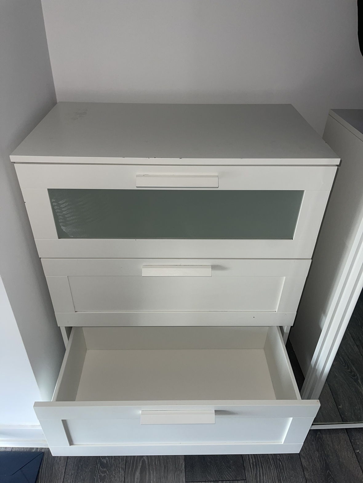 IKEA DRESSER - photo 2