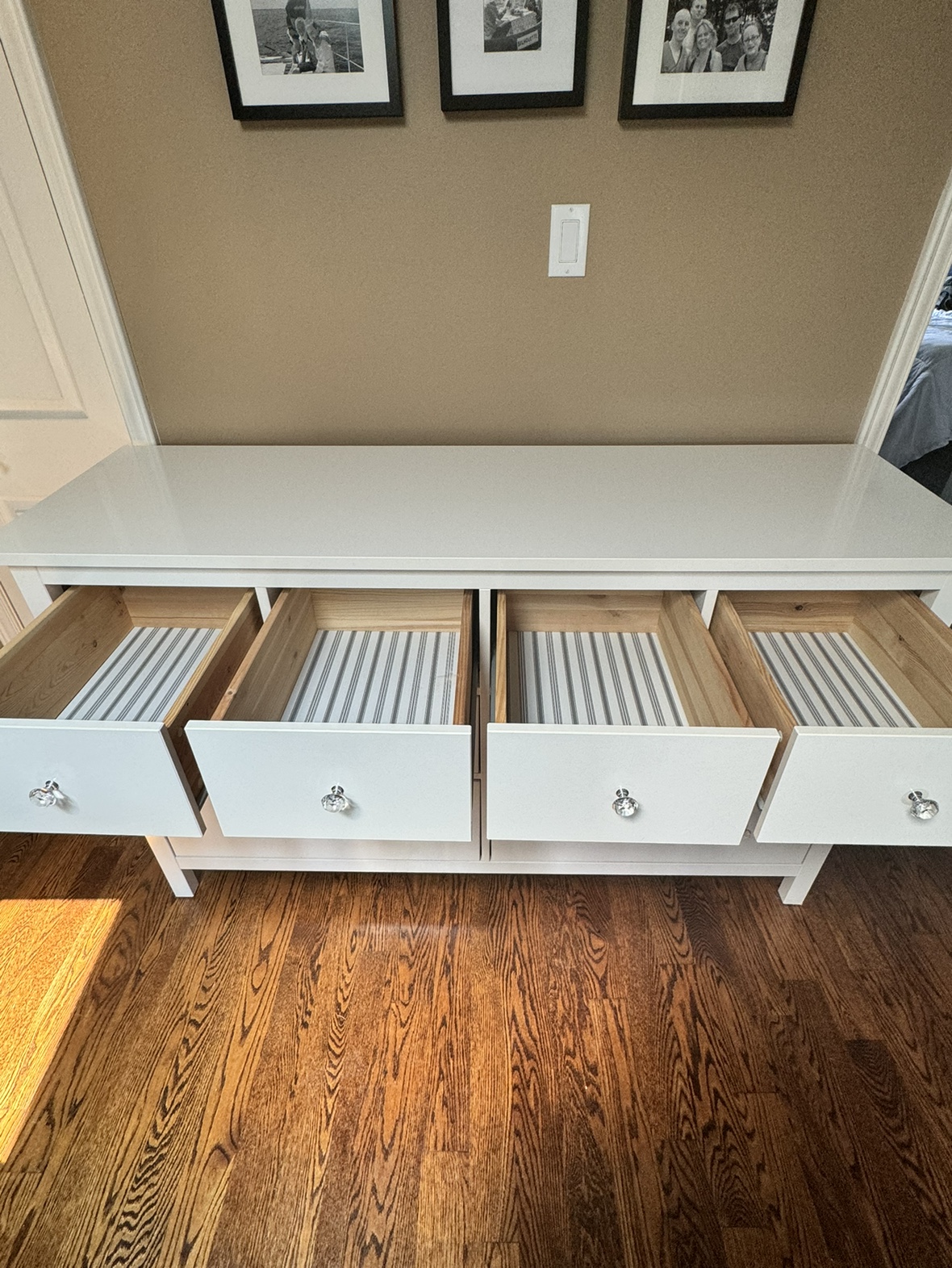 White Large Dresser - photo 4