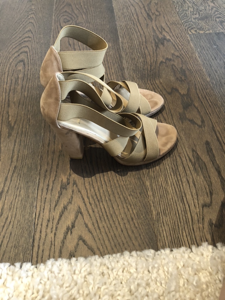 Stuart Weitzman Sandals image indicator(2)