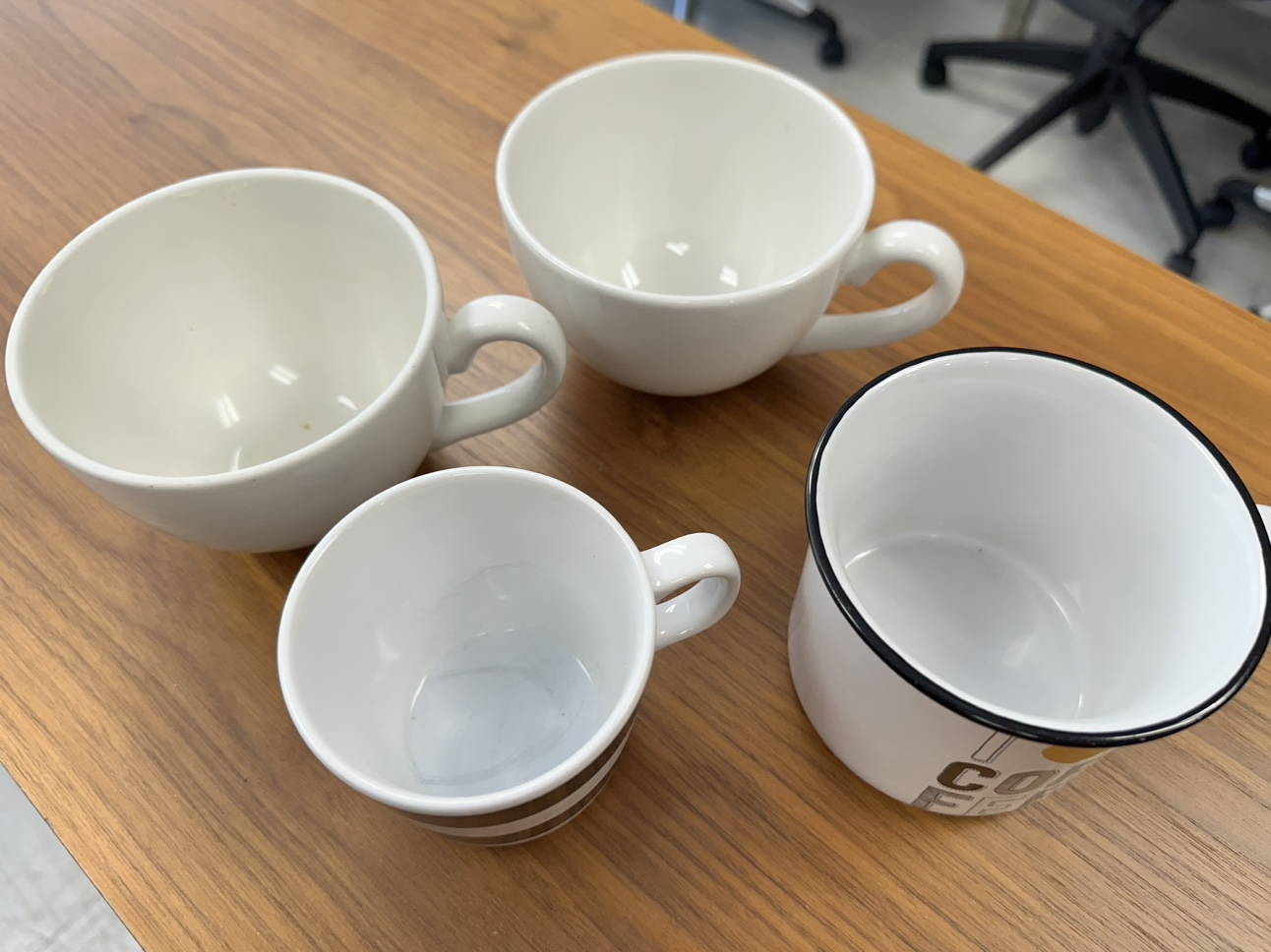 4 Mugs - photo 2