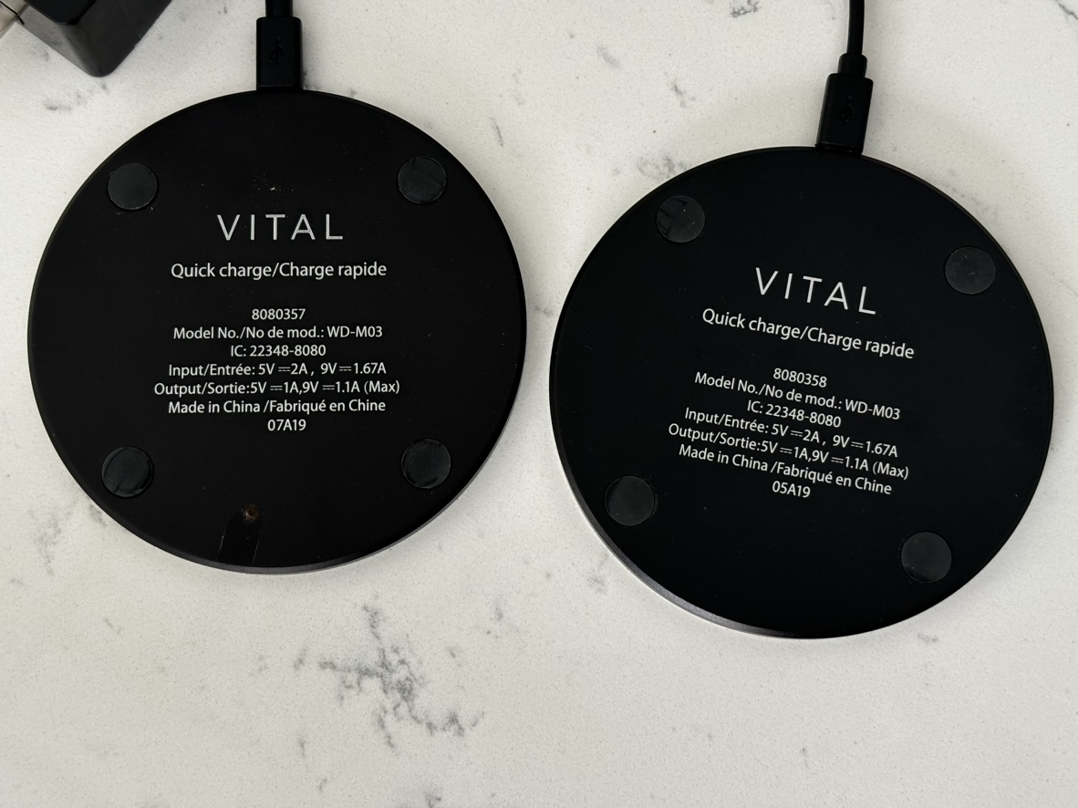 2 VITAL wireless phone chargers image indicator(2)