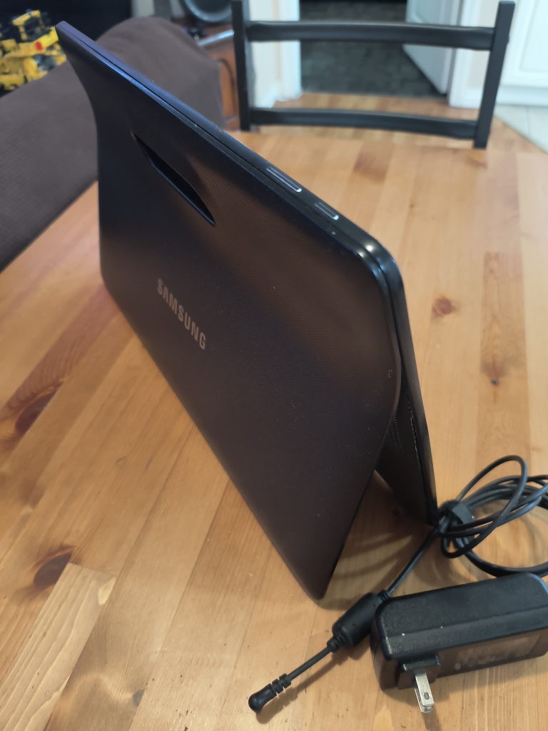 Samsung Galaxy View 18.5" tablet - photo 2