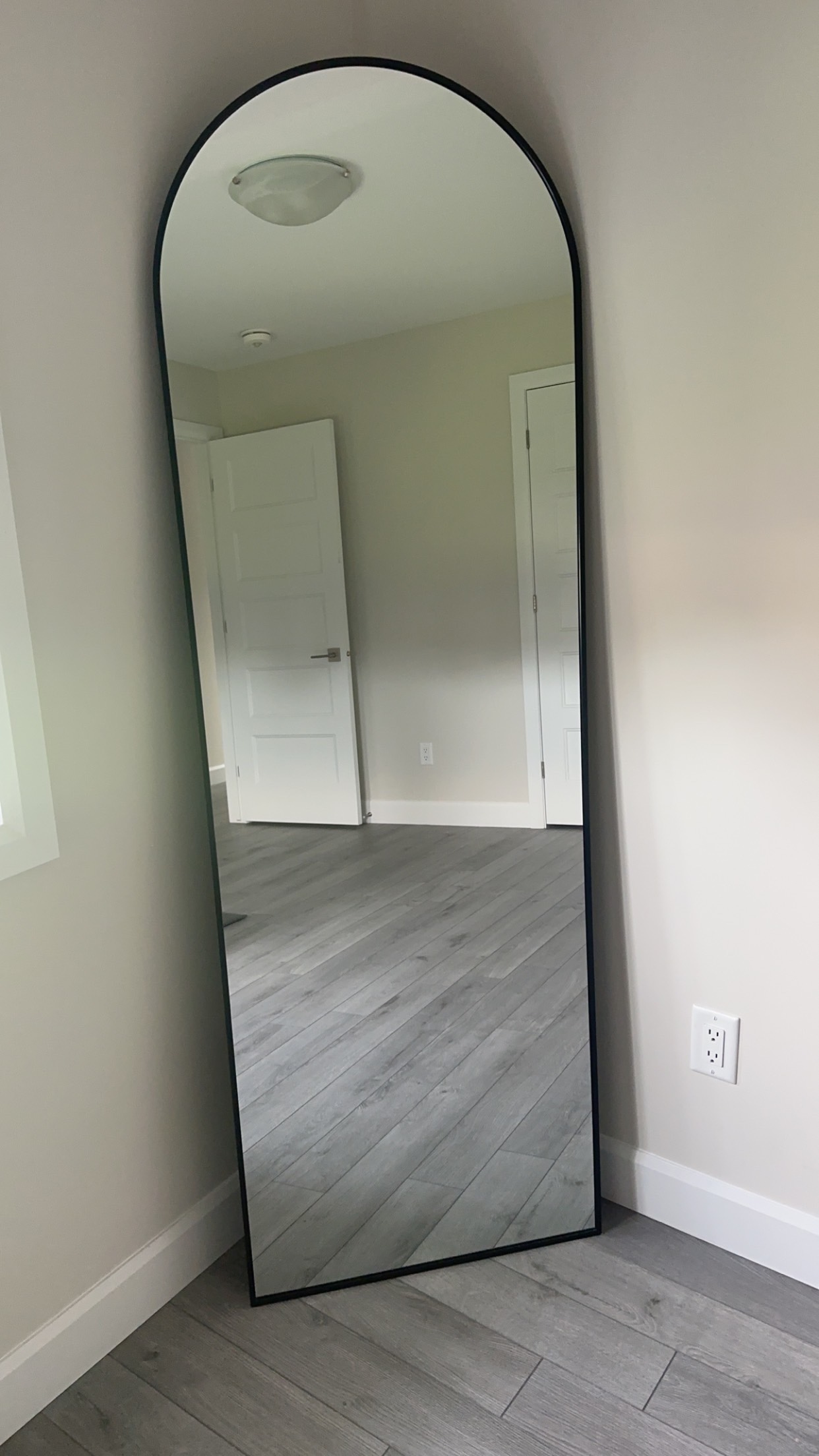 Arch mirror