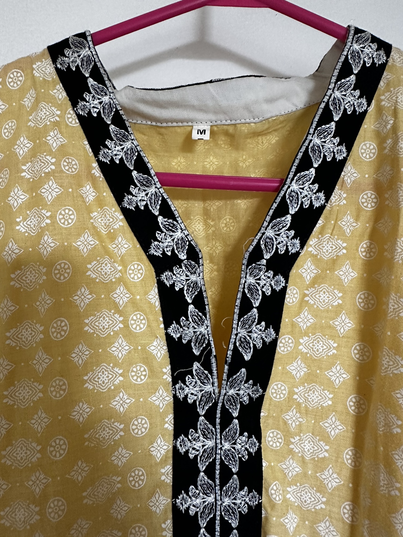 Yellow Floral Embroidered Kurta - photo 2