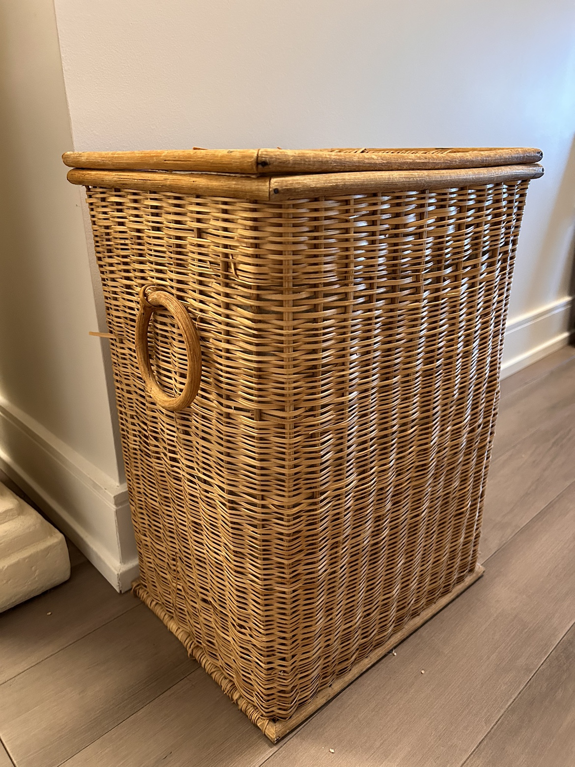 IKEA Clothes Hamper thumbnail