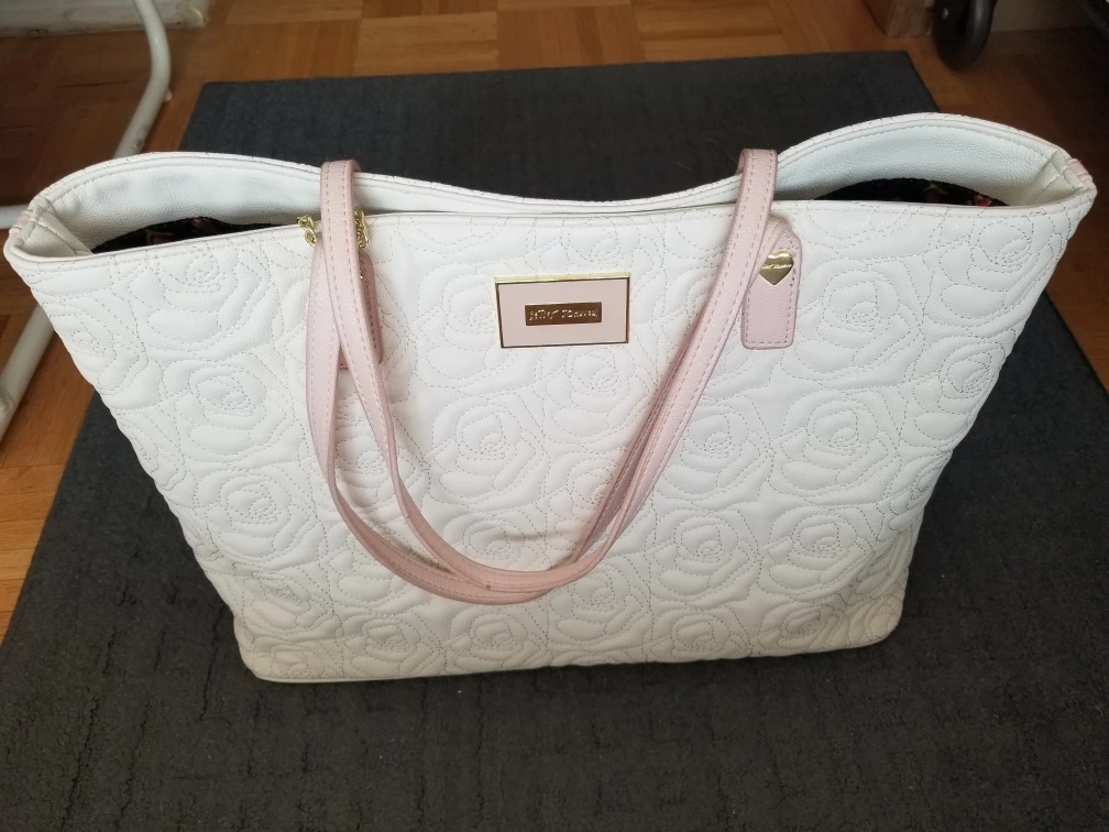 Betsey Johnson Tote Bag - 2 DAYS LEFT TO BUY thumbnail