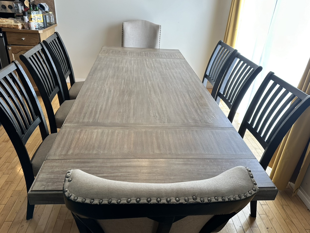 Ashley Baylow 9-pc Dining Set - photo 2