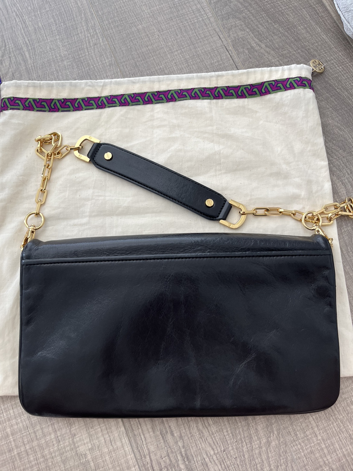 Tory Burch Black Leather Chain Bag image indicator(2)
