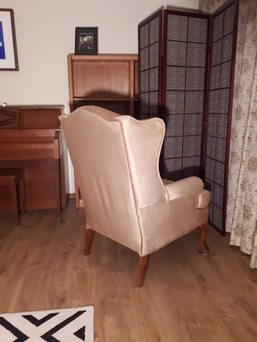 Vintage Wingback Chair - photo 3