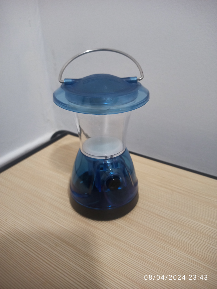 URGENT!!! Ozark Trail Blue LED Lantern+4 AAA batteries image indicator(3)